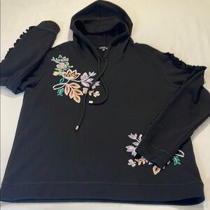 HANNAH, WOMENS SIZE M Floral Embroidered Black Hoodie